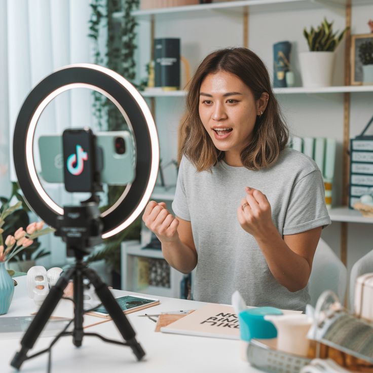 Cara Menulis Hook Iklan TikTok Ads yang Mampu Menghentikan Scrolling Audiens
