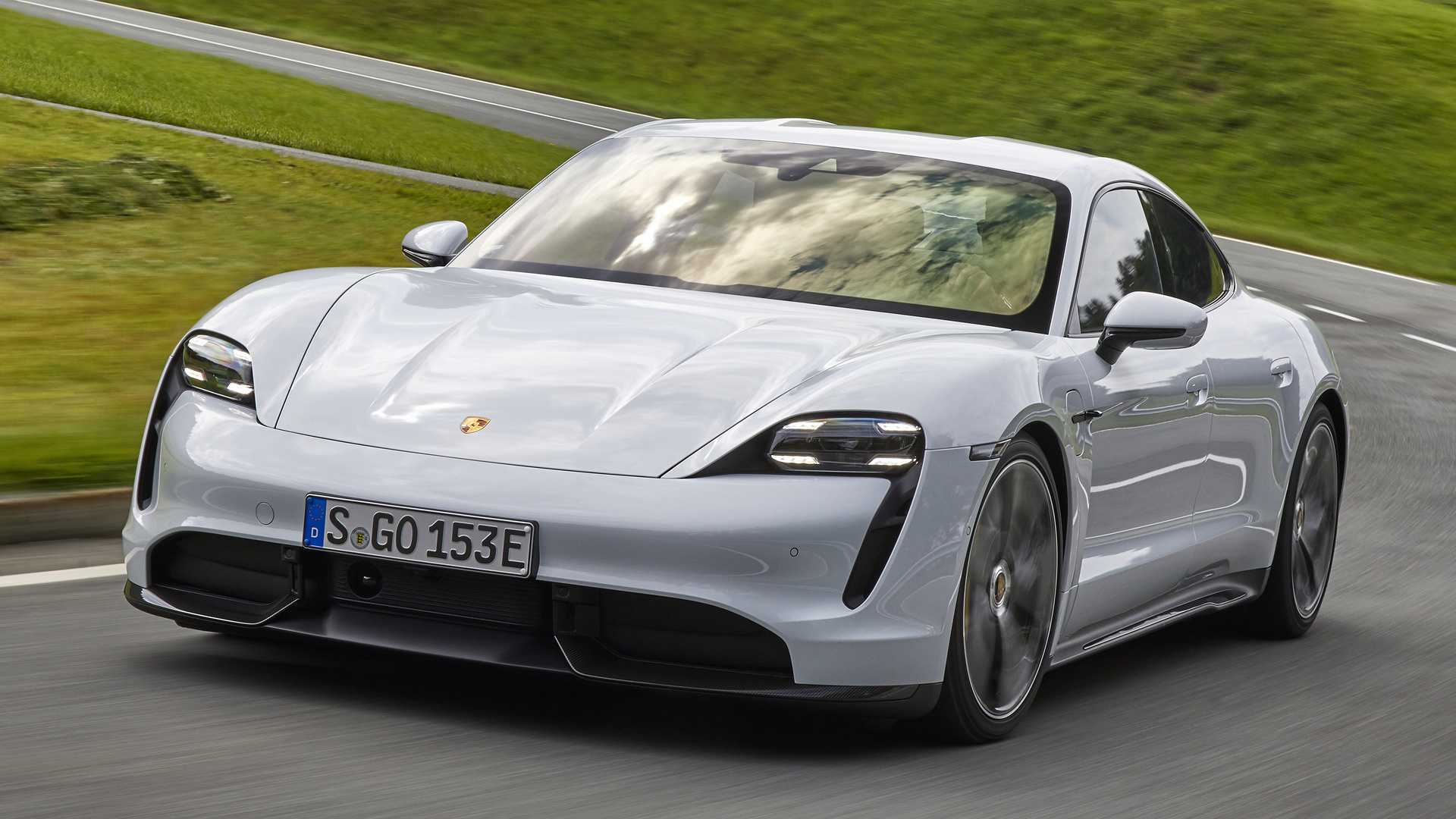 Efisiensi Energi melalui Antarmuka Digital Porsche